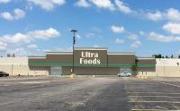 Former grocery store in prime retail location in Downers Grove