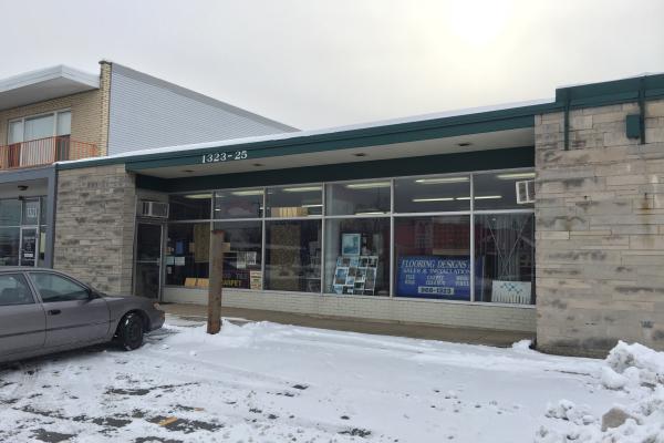 Ogden Ave. retail showroom with warehouse in Downers Grove