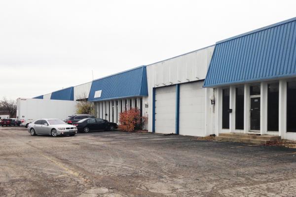Leased several flex industrial spaces in Wood Dale warehouse