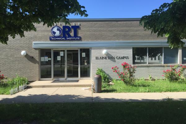 Turnkey 24,000 SF school in Skokie bought by a new user