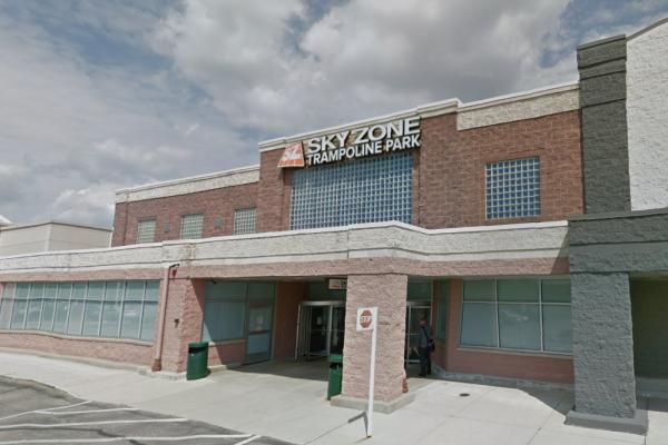 Leased 28,115 SF in former Dominick's to SkyZone Trampoline