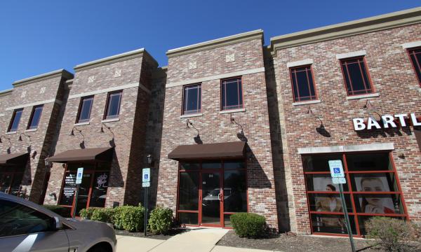 2,271 SF retail or office condo available in Bartlett
