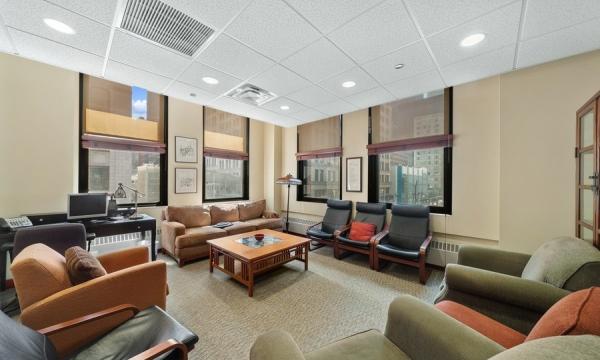 Turn-Key Office Suite in the Heart of Jewelers Row 3
