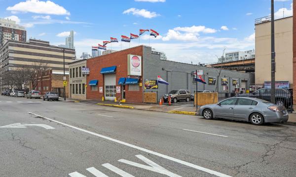 Single-Tenant Commercial Property in the South Loop 3