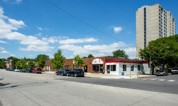 Bankruptcy Trustee Auction - 10/1: Retail Strip Shopping Center in Woodlawn/Hyde Park