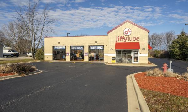 Subject property is a single tenant net leased Jiffy Lube 4