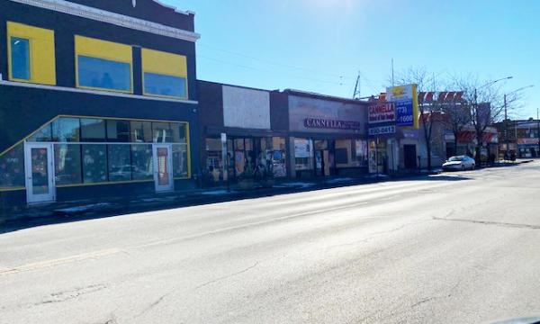Single Tenant Retail on Busy  Archer Ave Offered at a 10 Cap