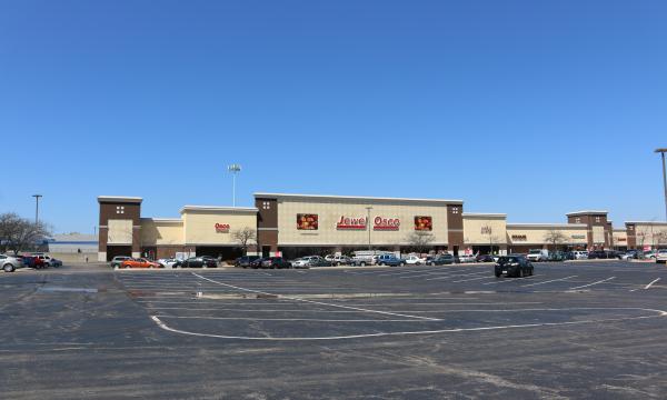 3500 SF Lease In Jewel Center