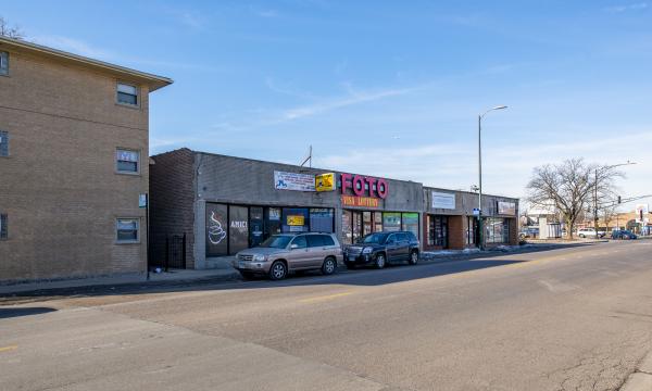 AUCTION - May 13, 2021: 8,500 SF of Multi-Tenant Retail Near Belmont and Harlem