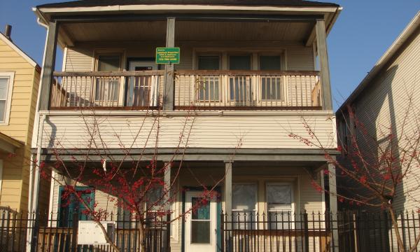 multi-family building, South Chicago, 1, 3 and 4 bedroom units