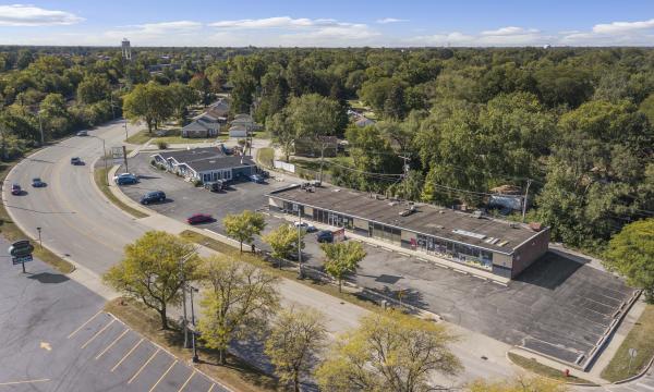 7,500 square foot strip center 5