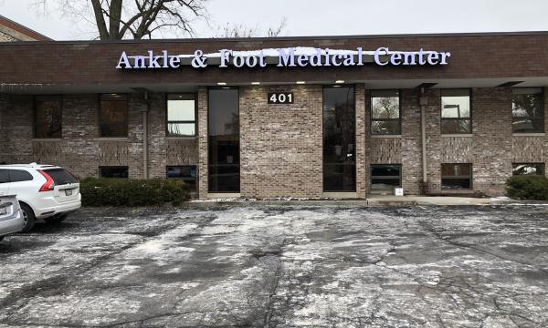 2 medical office suites available for lease on York in Elmhurst 