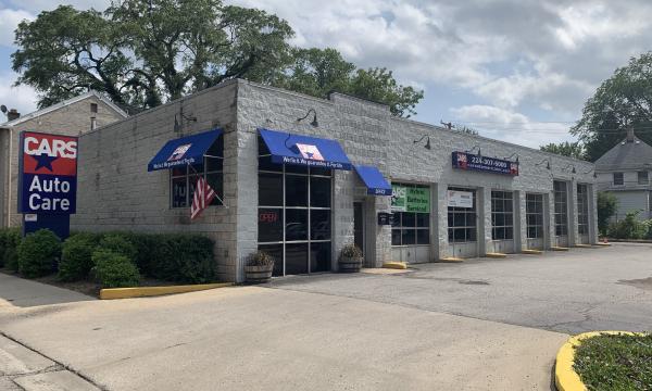 Auto repair shop available for lease near Central and Green Bay Rd in Evanston