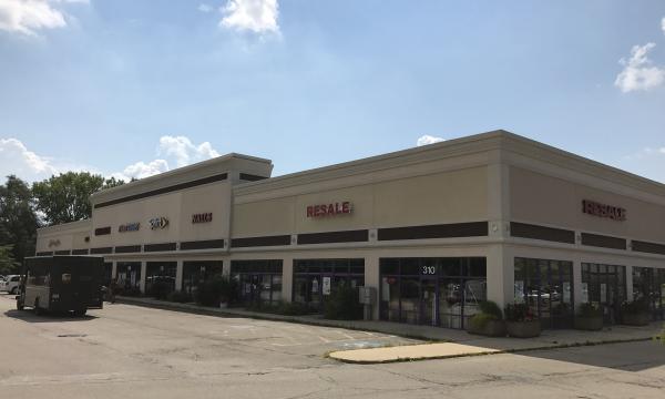 Located in strong retail corridor for residents of Wheaton, Carol Stream and more