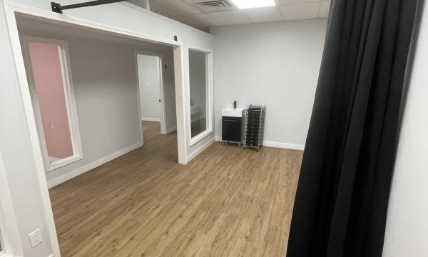 Prime Mixed-Use Property in Oak Park 4