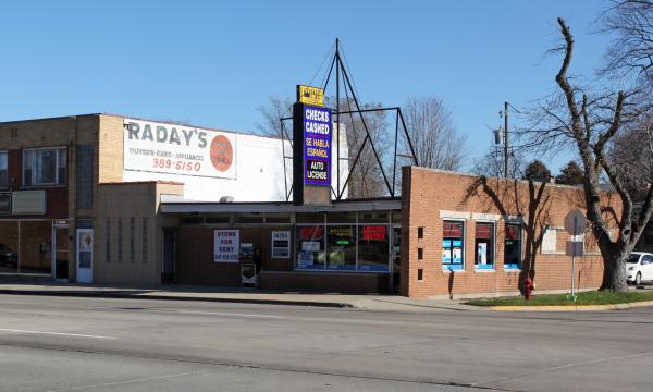 Corner storefront on Pulaski with potential for retail or office use