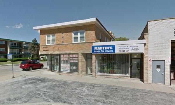 Auction 5/17: Retail/Apartment Building With Upside Potential